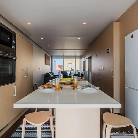 H2o - Rooftop With Pool In