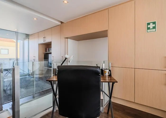 Apartman H2o - Rooftop With Pool In *