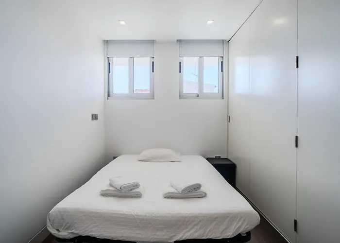 H2o - Rooftop With Pool In